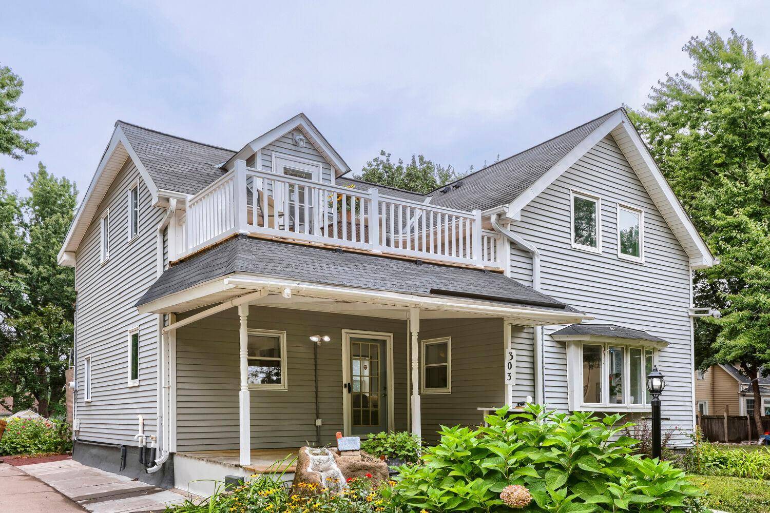 303 Page ST W, Saint Paul, MN 55107