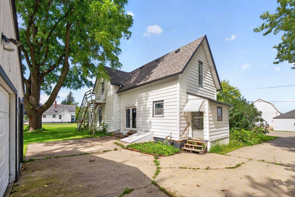 414 E Main ST, Racine, MN 55967