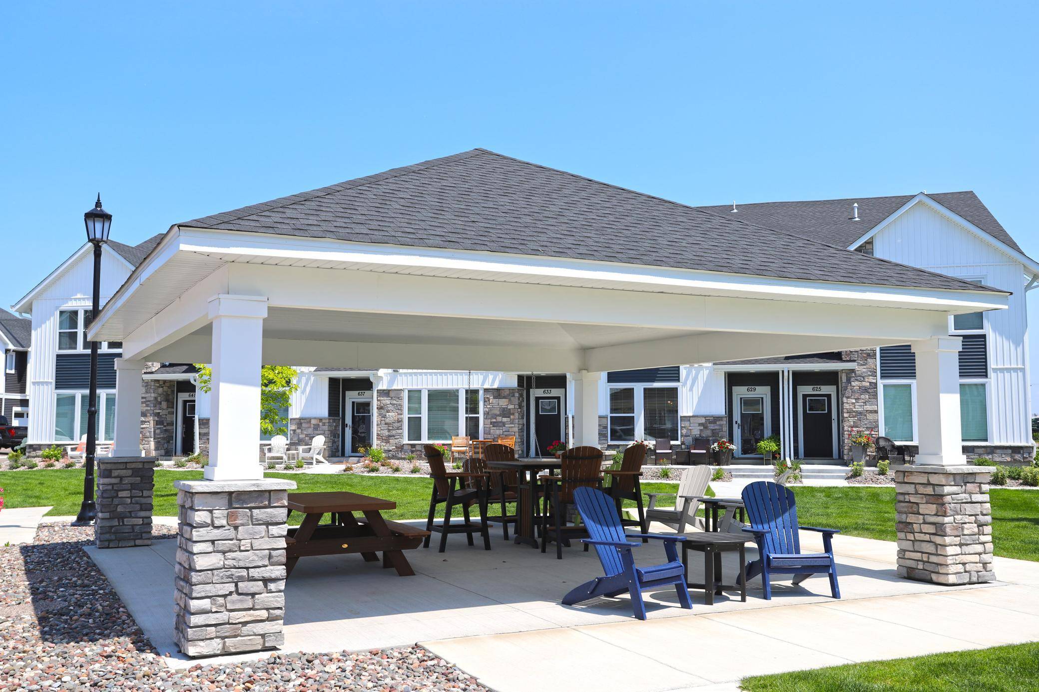 2438 Blossom CIR N, Long Lake, MN 55356
