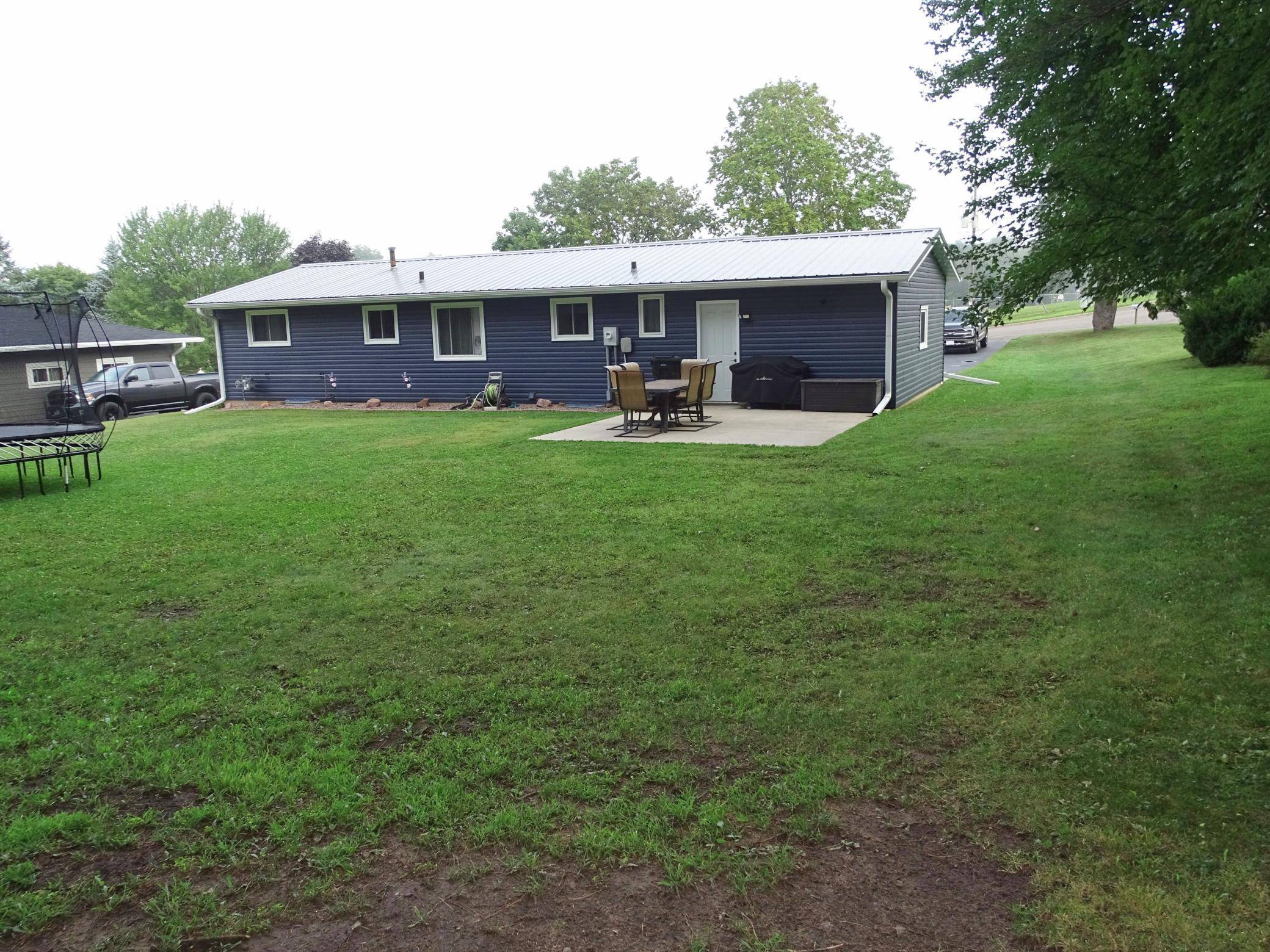 429 Auth ST, Durand, WI 54736