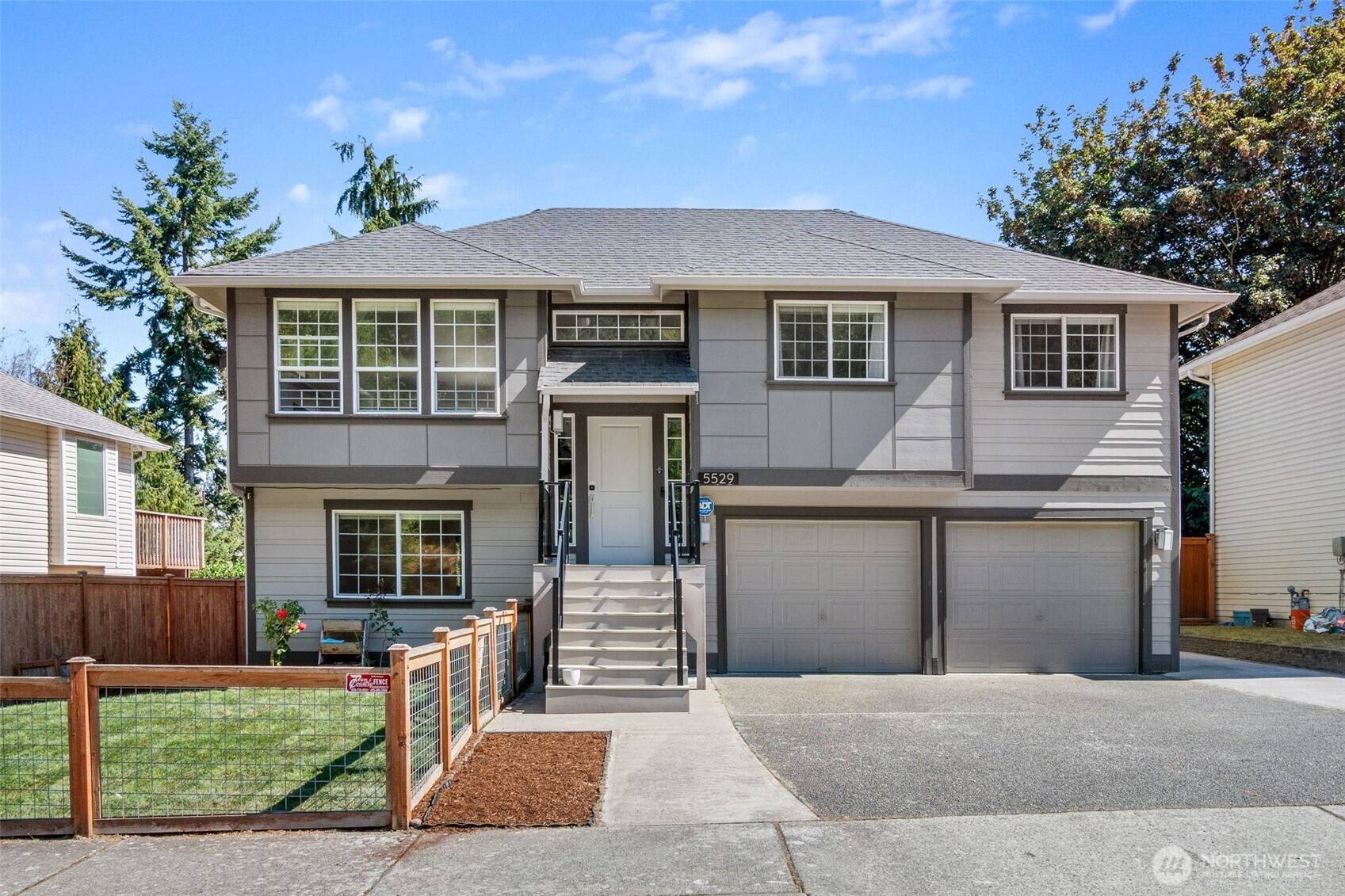 5529 1st DR W, Everett, WA 98203
