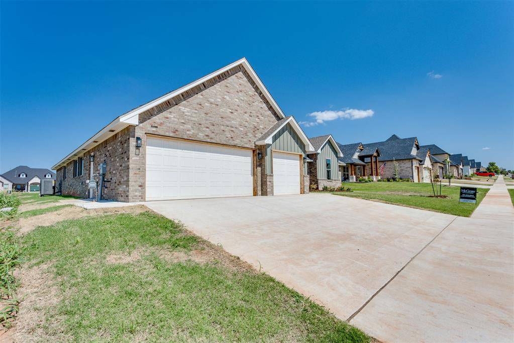 9313 SW 35th ST, Oklahoma City, OK 73179