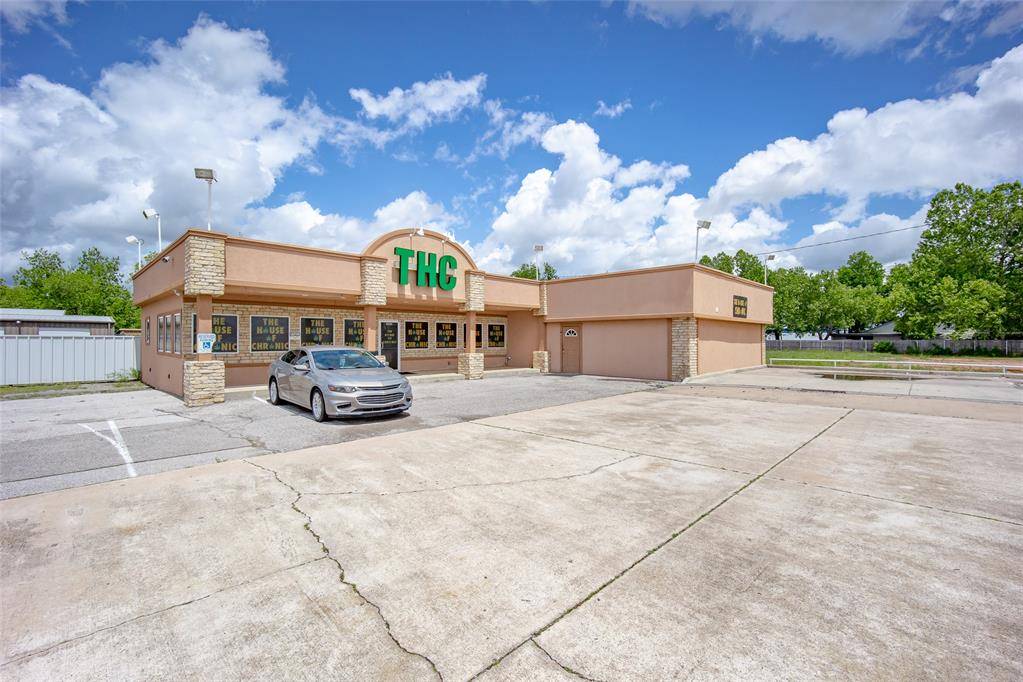 5121 SE 15th ST, Del City, OK 73115