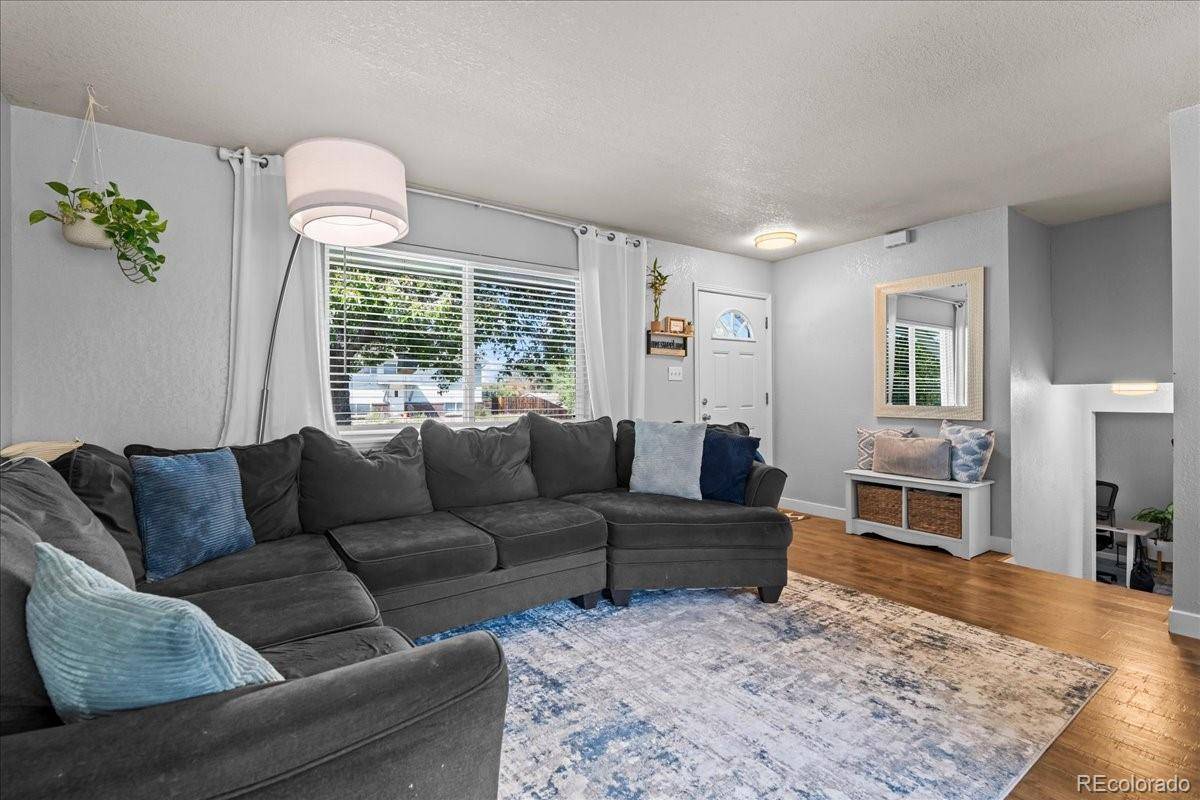 1404 Explorador Calle, Denver, CO 80229