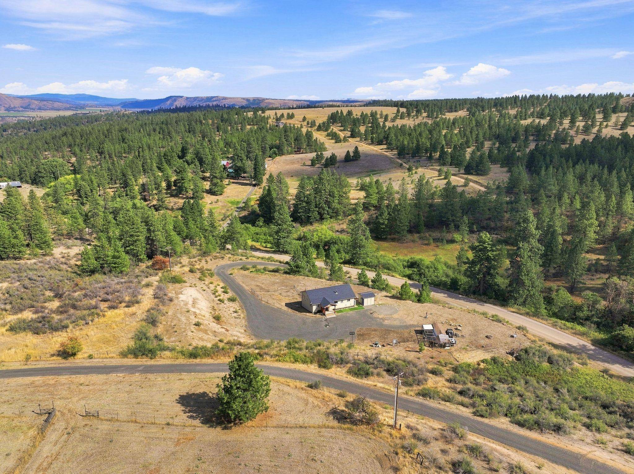 36701 Hart Rd N, Davenport, WA 99122