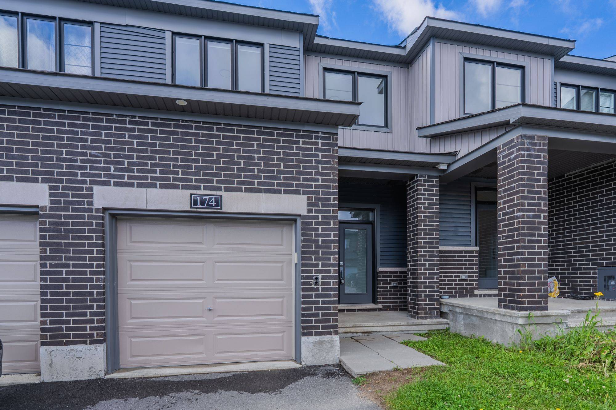 174 NAMASTE WALK, Barrhaven, ON K2J 6Z4