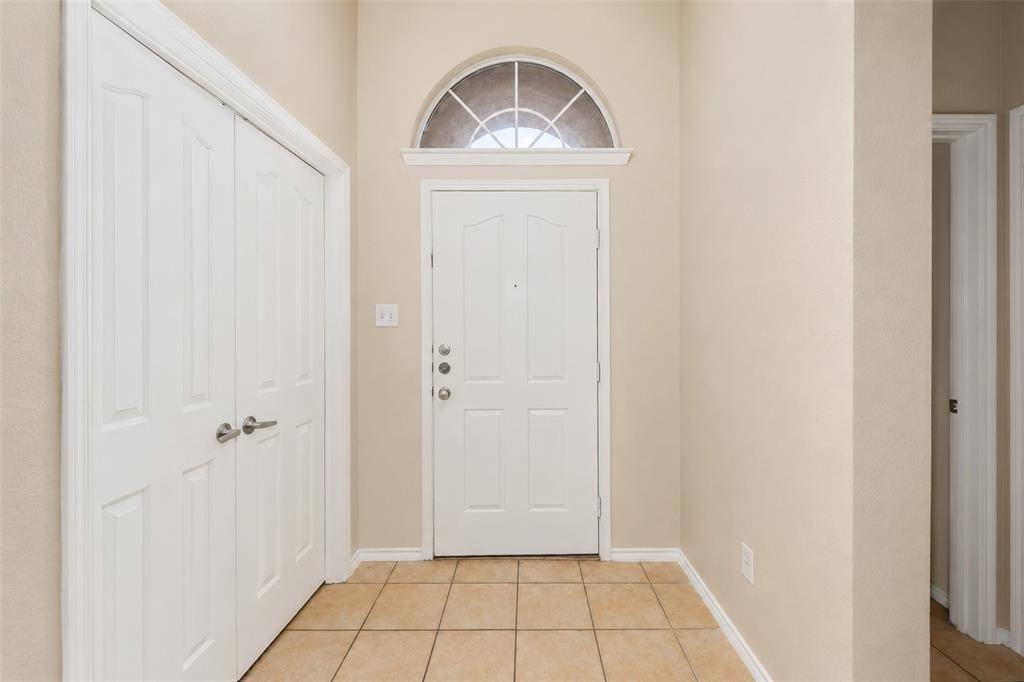 12808 Old Macgregor Lane, Fort Worth, TX 76244