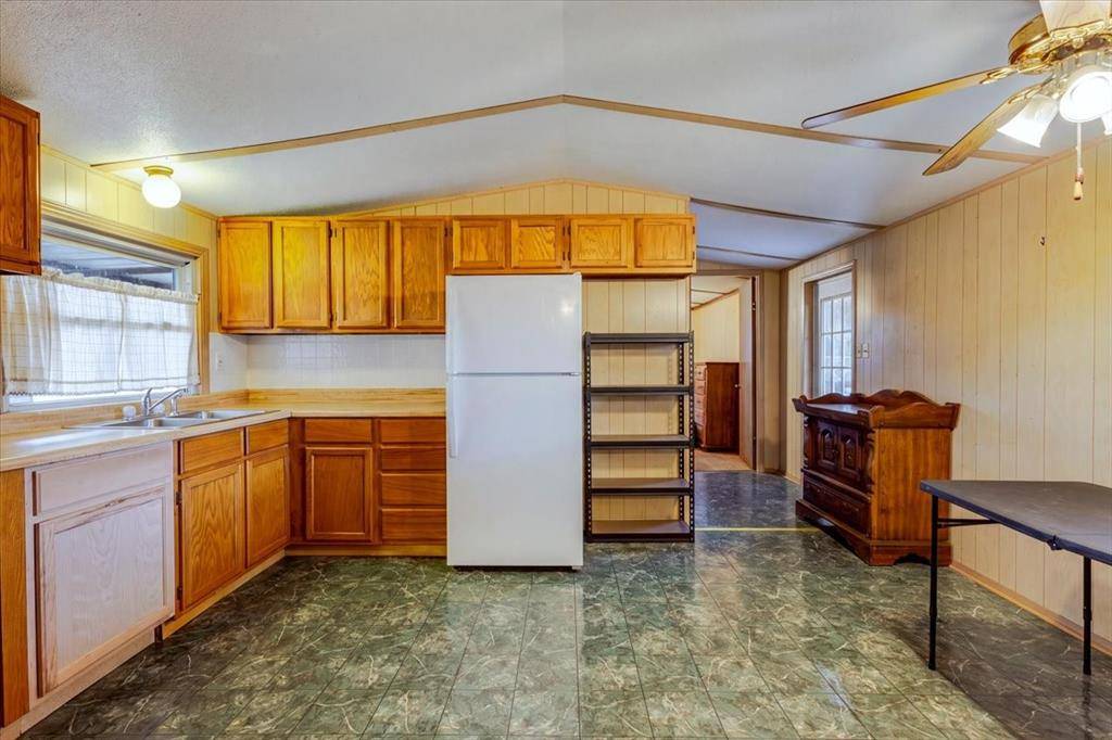 615 SW 20th Street, Mineral Wells, TX 76067