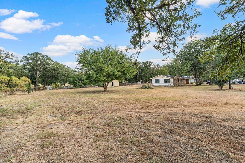 1311 E Stegall Road, Robinson, TX 76706