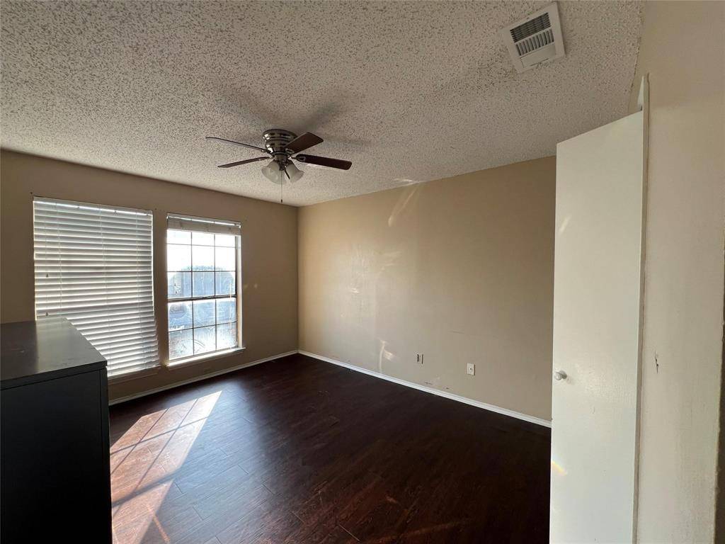 111 Peachtree Court #C, Kennedale, TX 76060
