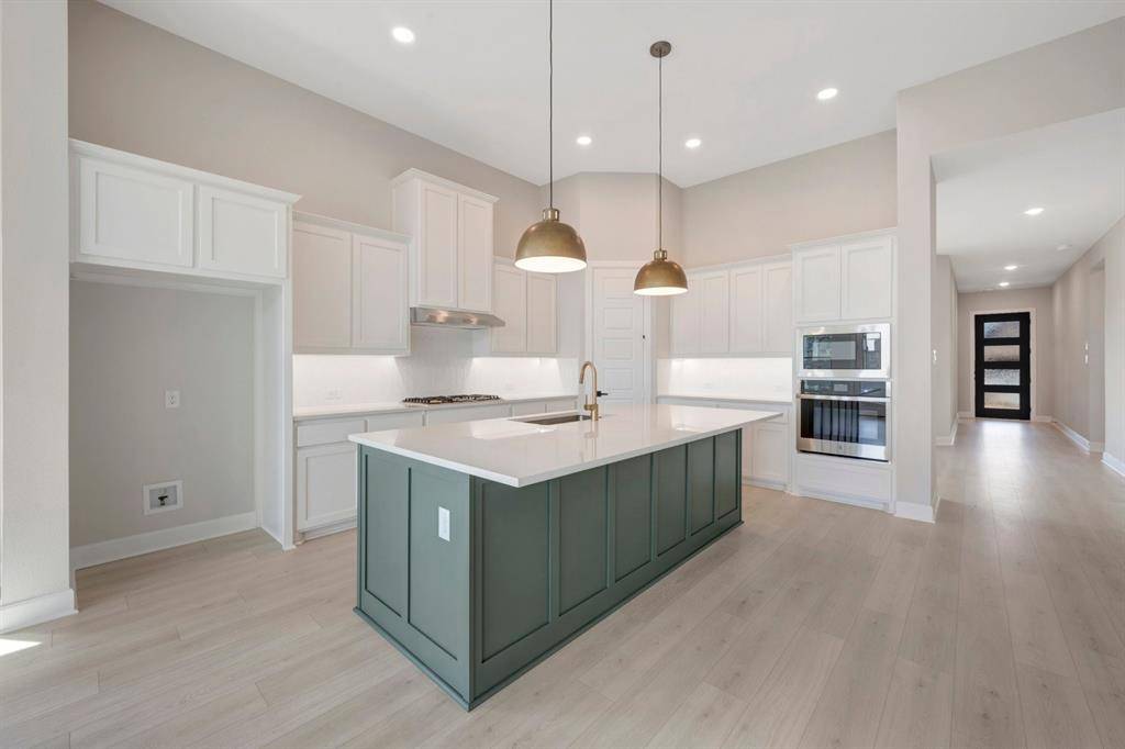 11724 Wildwood Street, Justin, TX 76247