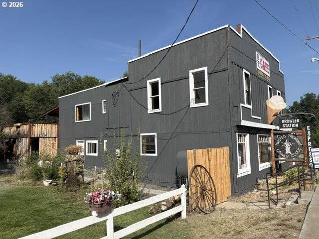 150 E FRANKLIN AVE, Dayville, OR 97825
