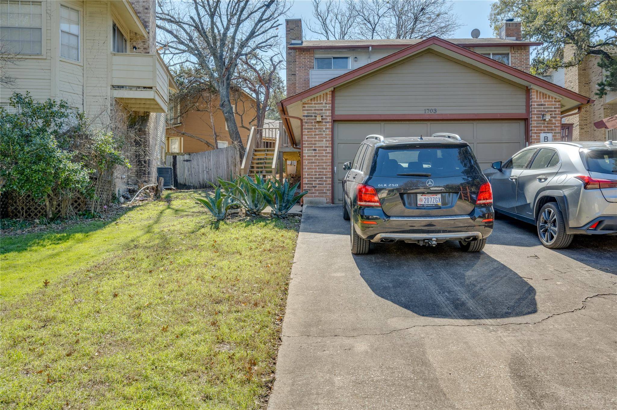 1703 Waterloo TRL #A, Austin, TX 78704