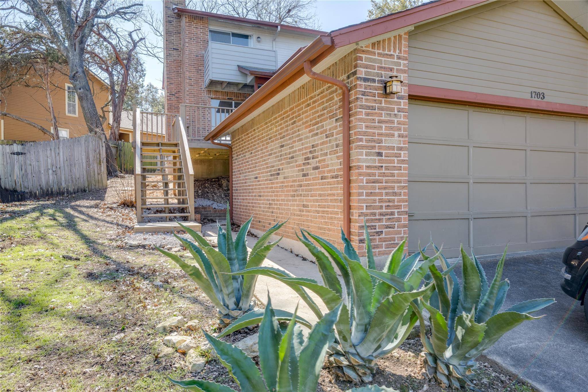 1703 Waterloo TRL #A, Austin, TX 78704