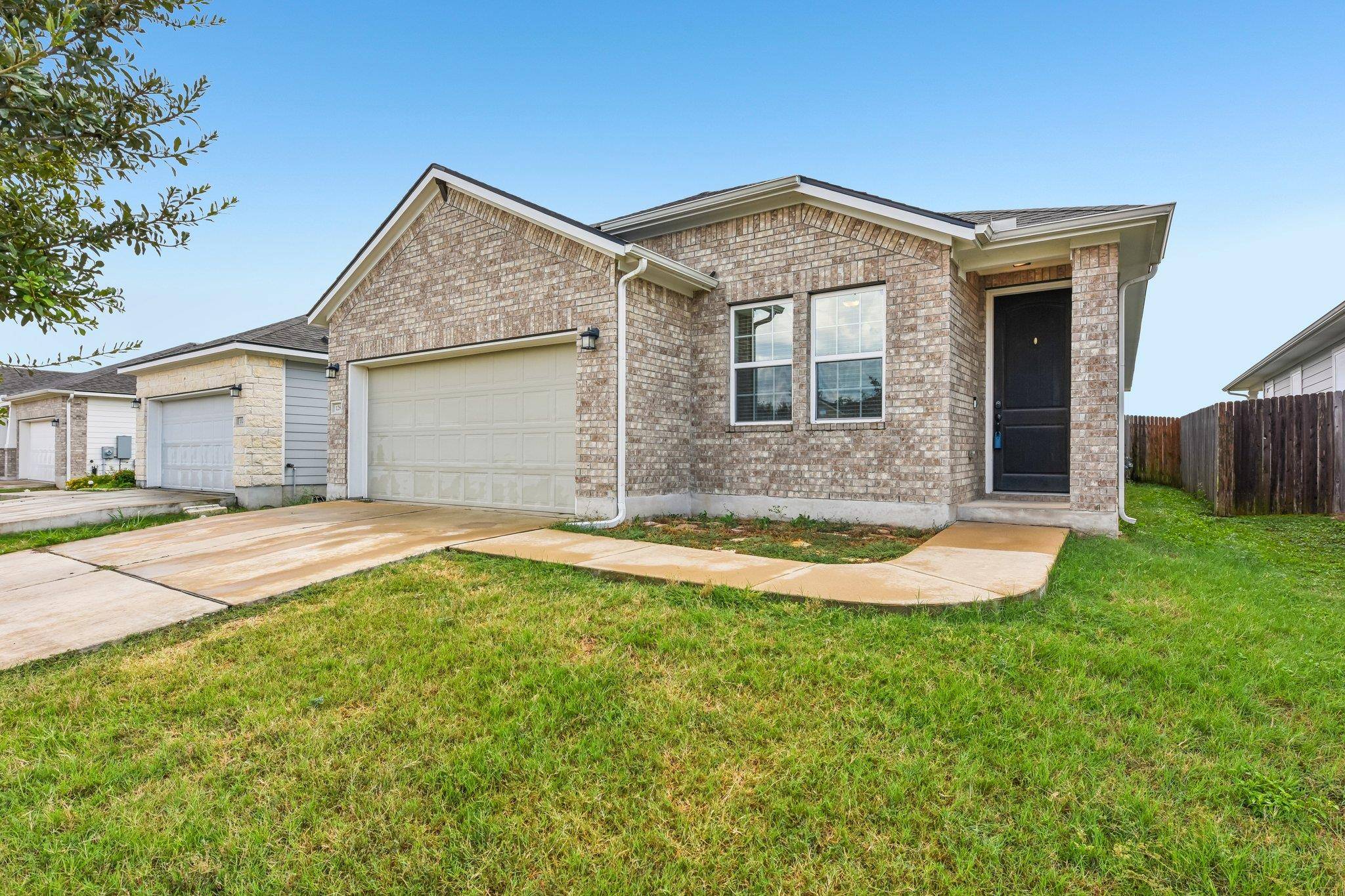 128 Lacey Oak LOOP, San Marcos, TX 78666