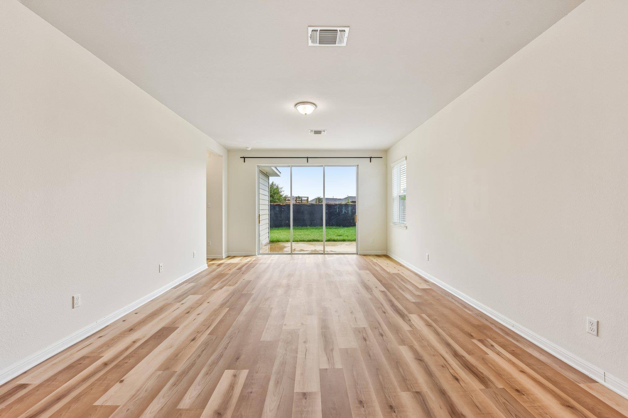 128 Lacey Oak LOOP, San Marcos, TX 78666