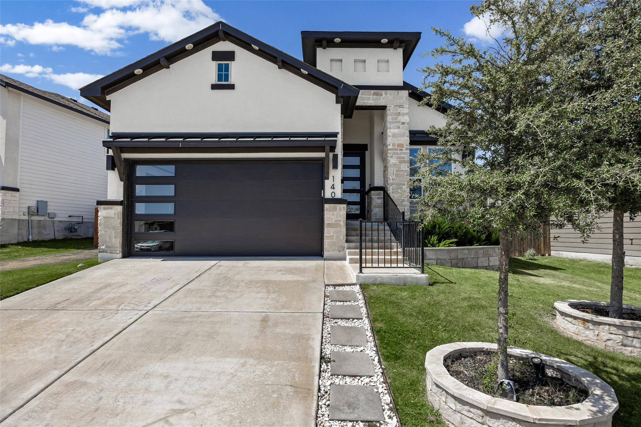140 Caterpillar LN, Georgetown, TX 78628