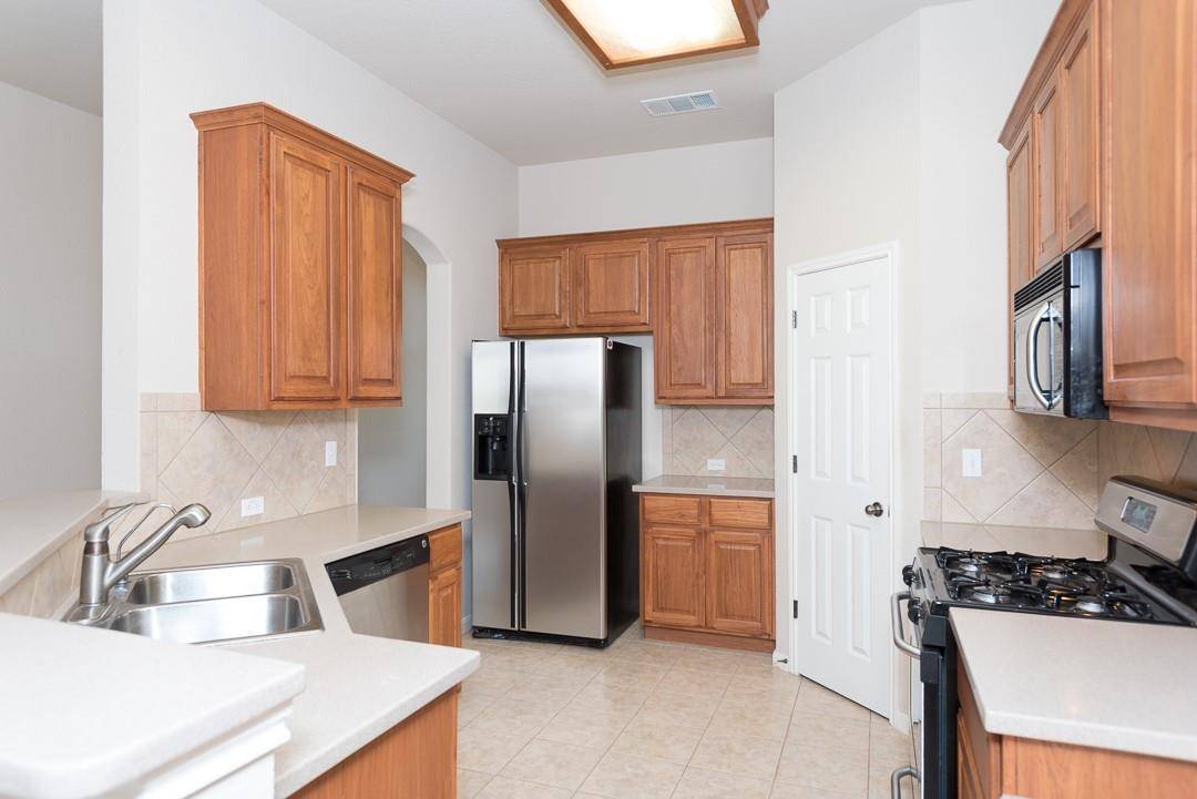 1611 Briar Hill DR, Georgetown, TX 78626