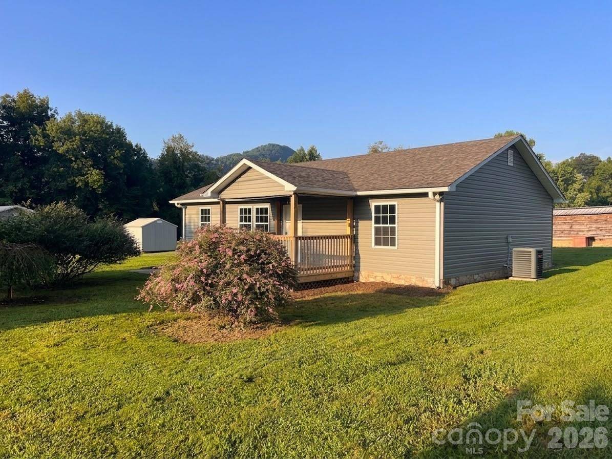40 Eddie DR, Old Fort, NC 28762