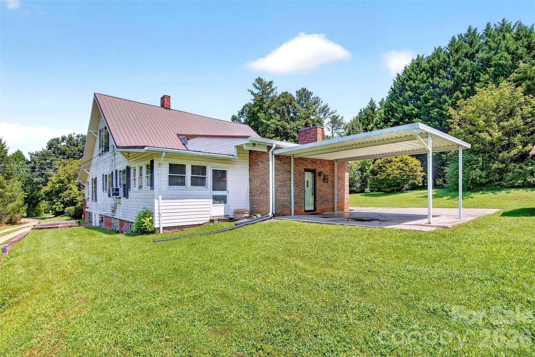 96 Huntsville RD, Marion, NC 28752