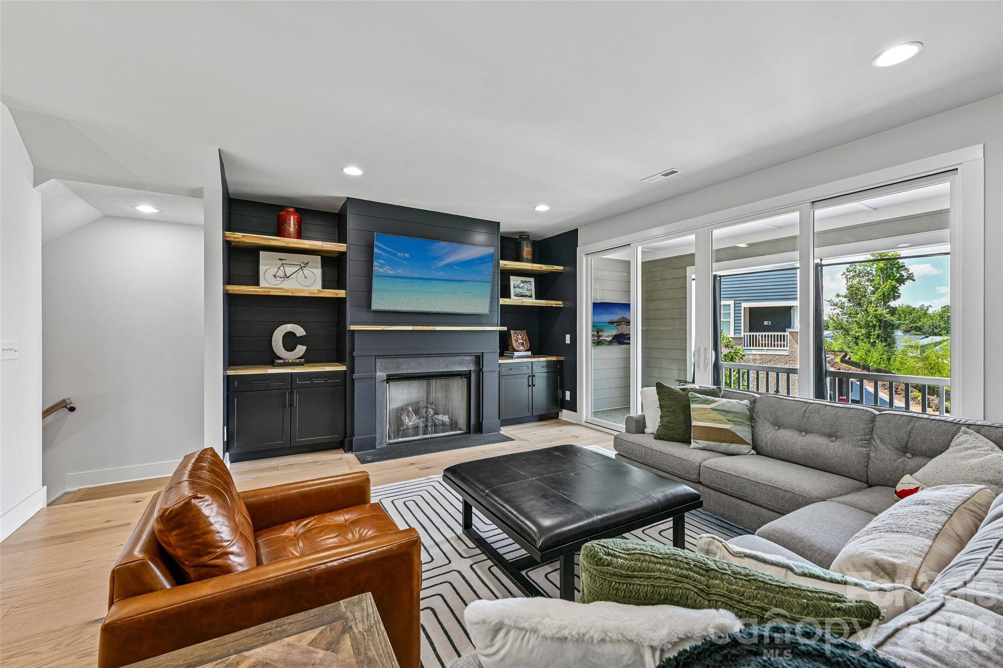 739 Beaty ST, Davidson, NC 28036
