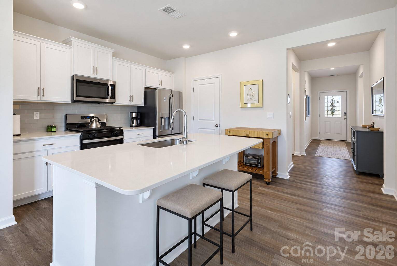 3865 Maxwell Henry LN NW, Conover, NC 28613