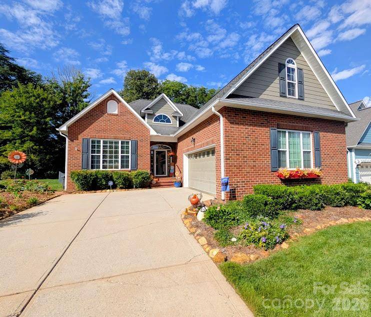 103 Henrys Glen DR, Morganton, NC 28655