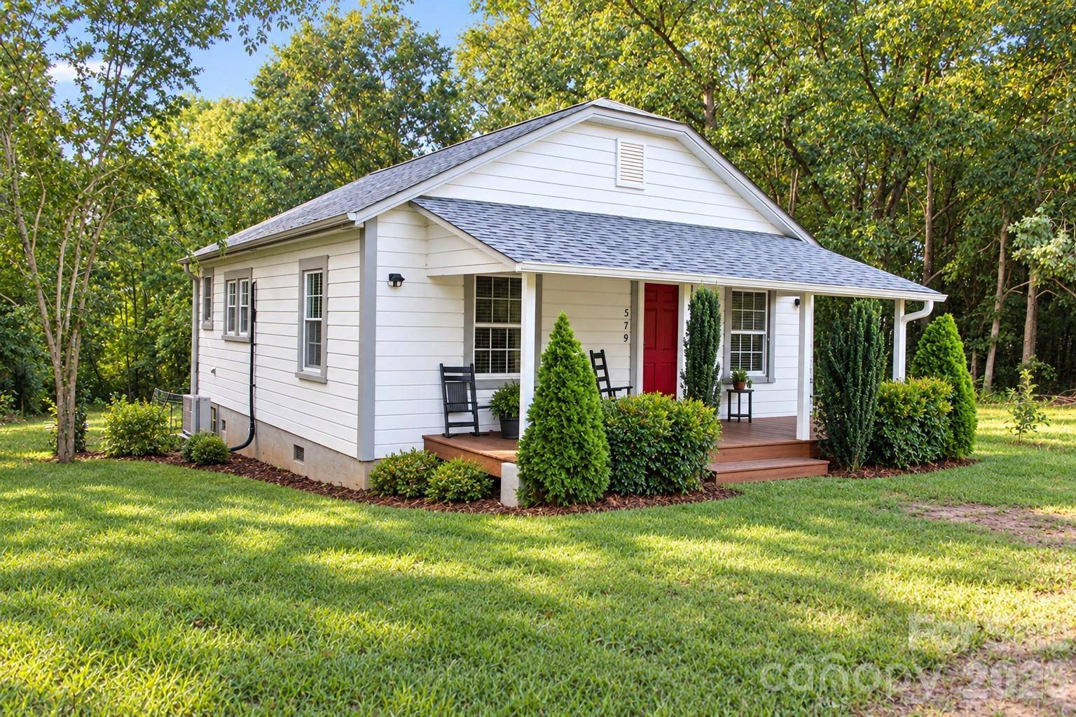 579 Hollis RD, Ellenboro, NC 28040