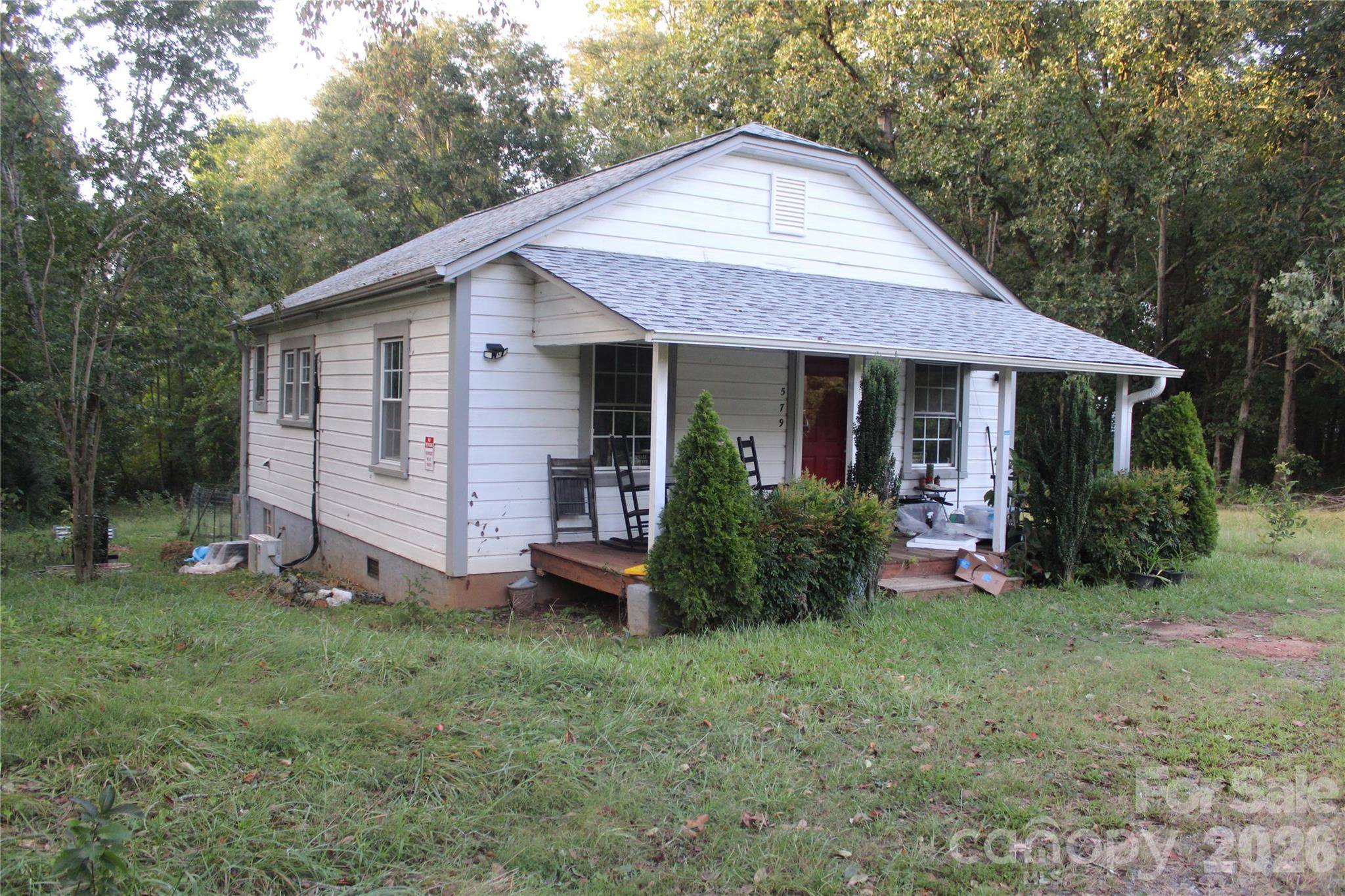 579 Hollis RD, Ellenboro, NC 28040
