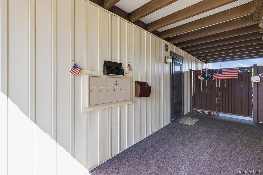 16D Essex PL, Jefferson Valley, NY 10598