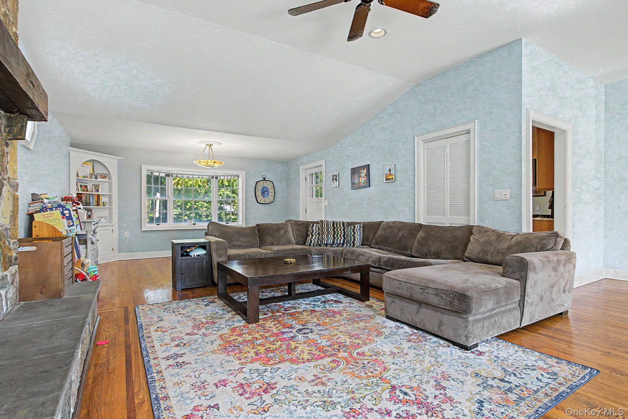 31 Cypress LN, Orangeburg, NY 10962