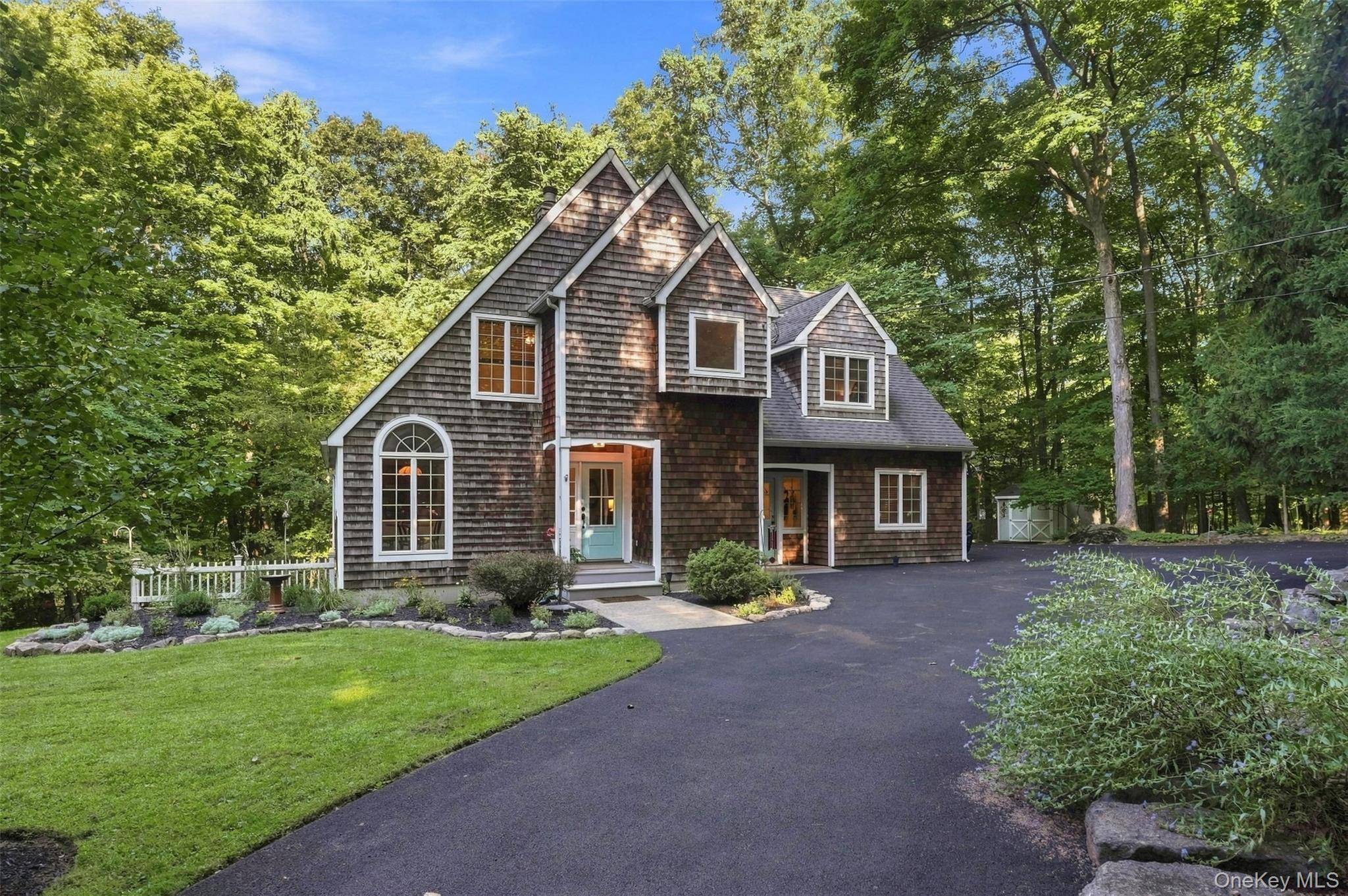45 Chardavoyne RD, Warwick, NY 10990