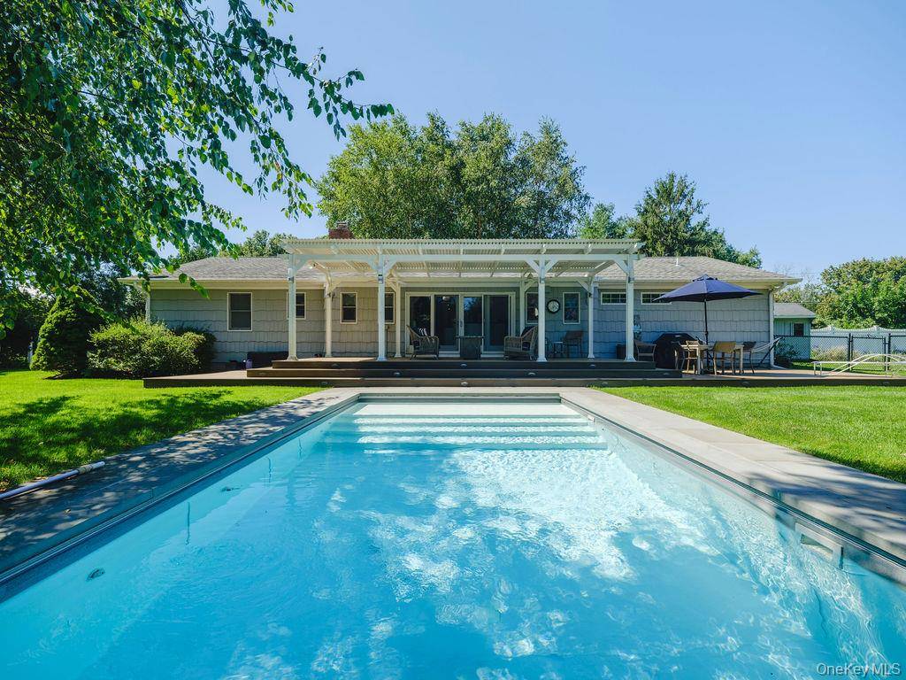 2080 Elijahs LN, Mattituck, NY 11952