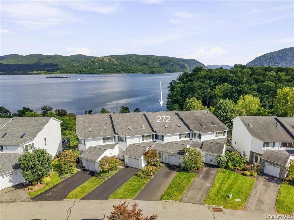272 Tamerisk LN, New Windsor, NY 12553