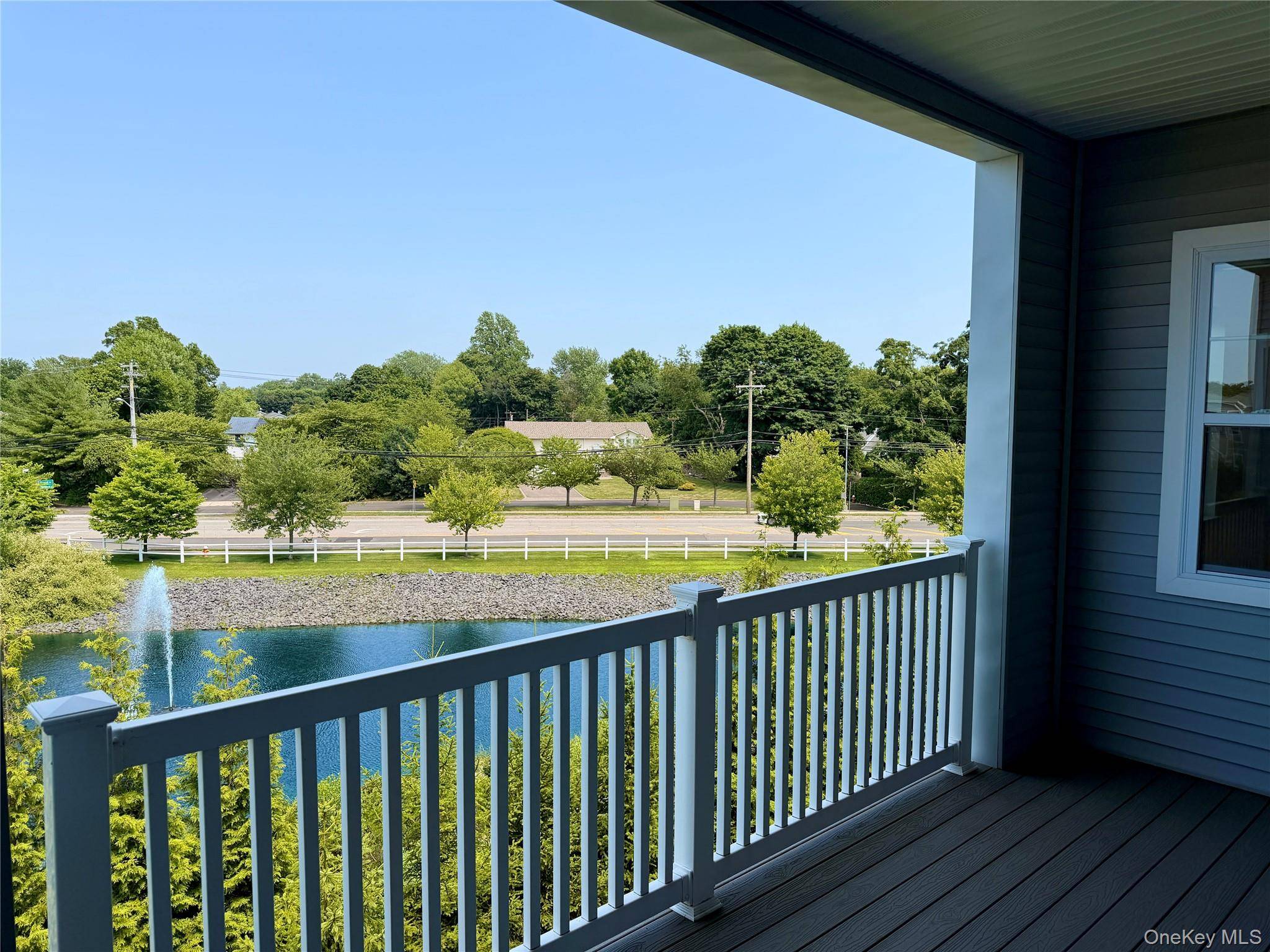 178 Summer CIR, East Northport, NY 11731