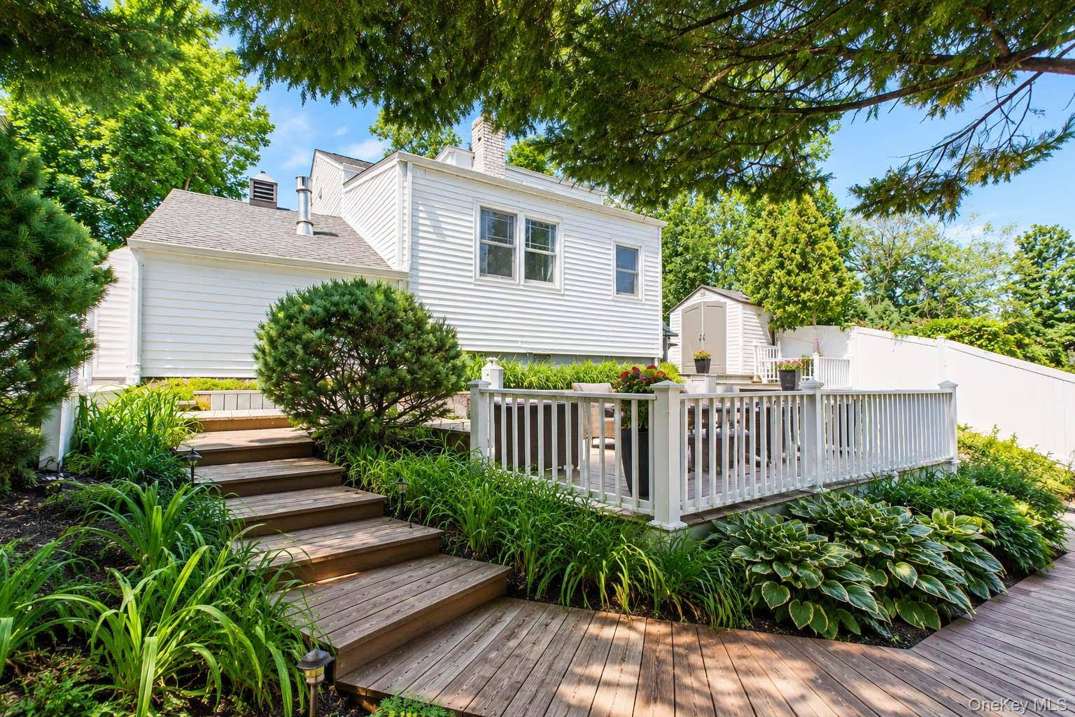 245 Old Mamaroneck RD, White Plains, NY 10605