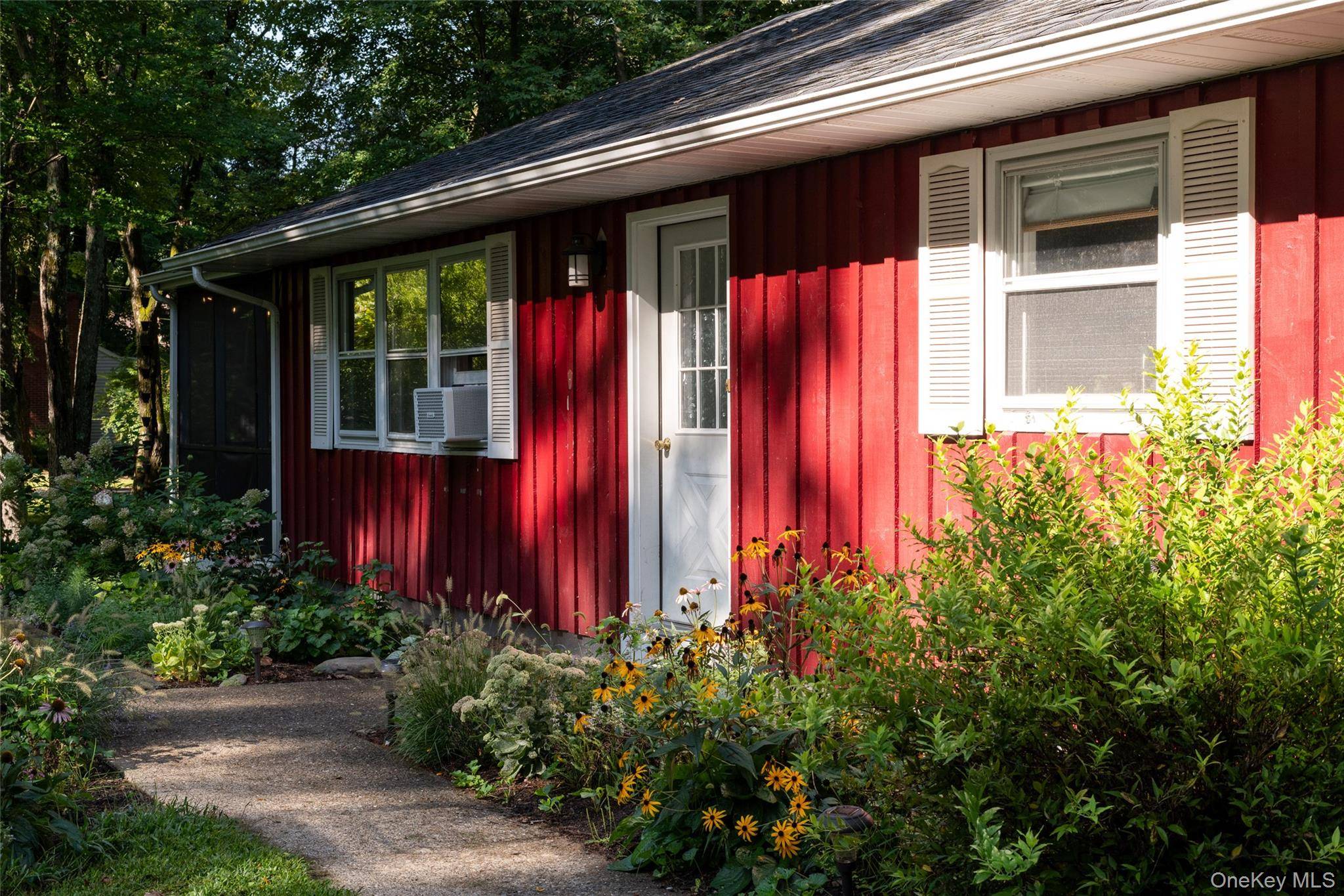 303 Sepasco Lake DR, Rhinebeck, NY 12572