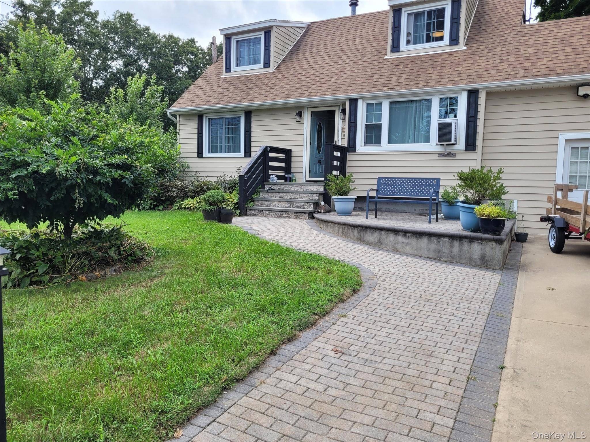 336 Jayne BLVD, Port Jefferson Station, NY 11776