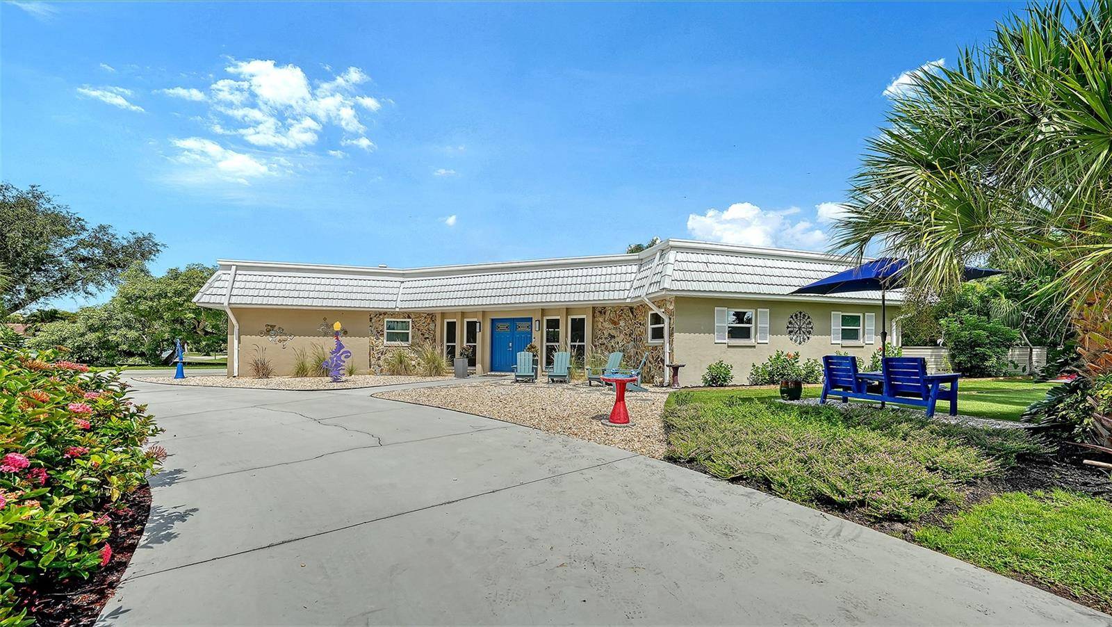 5211 INVERNESS DR, Sarasota, FL 34243