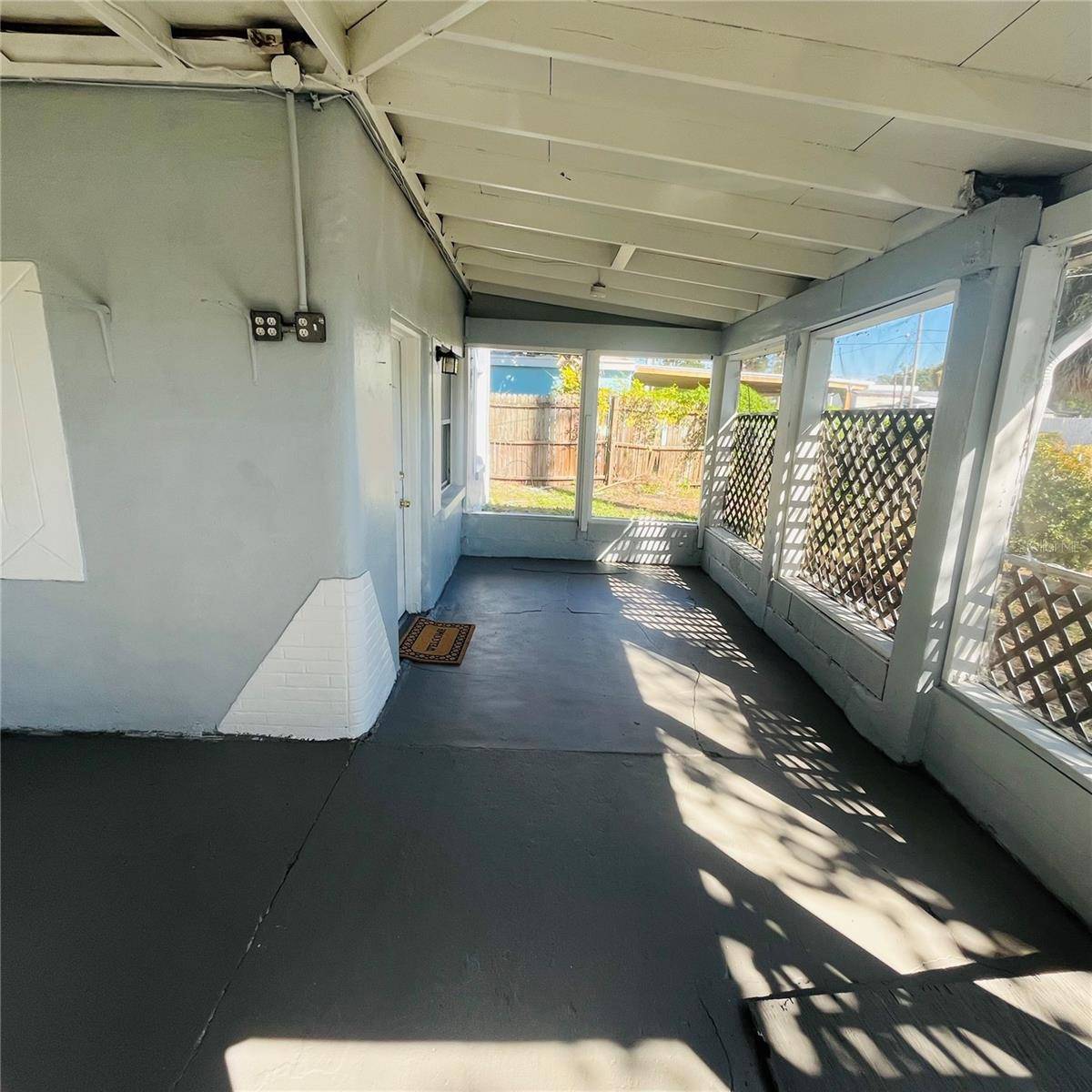 920 E SENECA AVE, Tampa, FL 33612