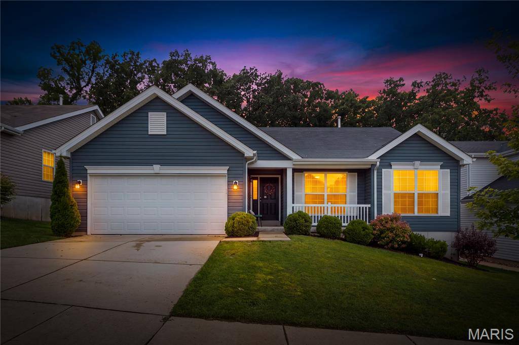 749 Winding Bluffs DR, Fenton, MO 63026
