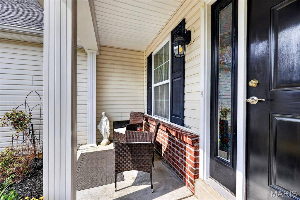 1093 Renfrew LN, O'fallon, MO 63366