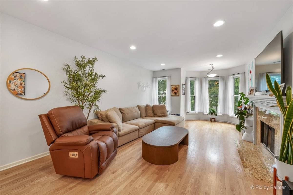 4512 S Greenwood AVE #3, Chicago, IL 60653