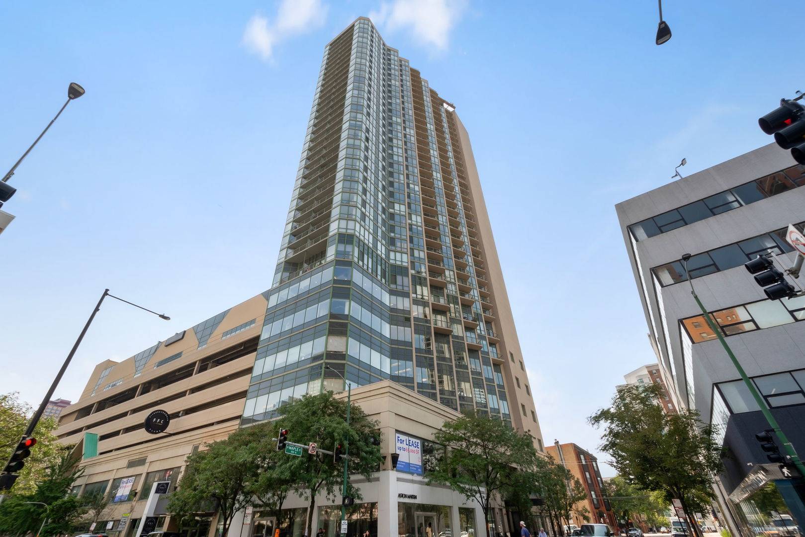 111 W Maple ST #1601, Chicago, IL 60610