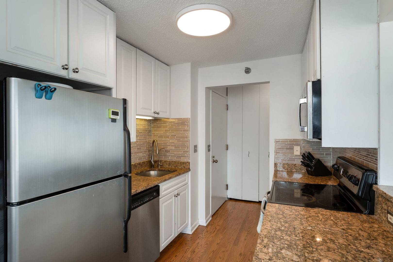 111 W Maple ST #1601, Chicago, IL 60610