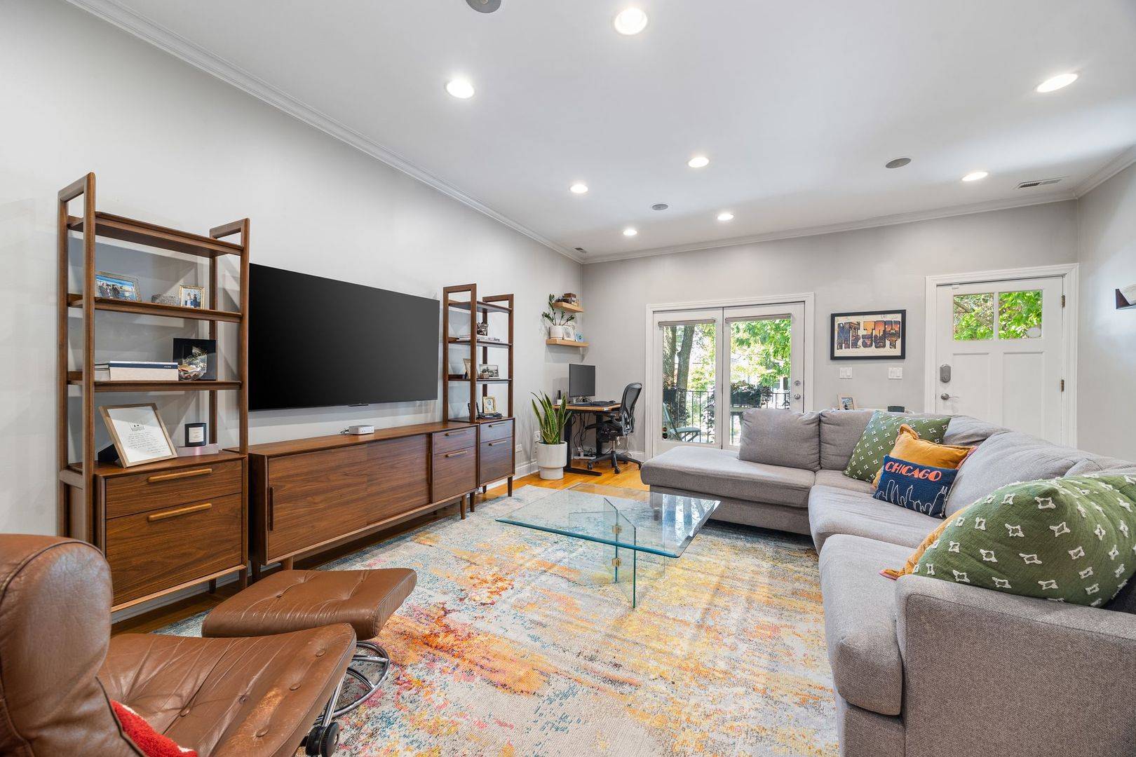 2441 N Fairfield AVE #1, Chicago, IL 60647