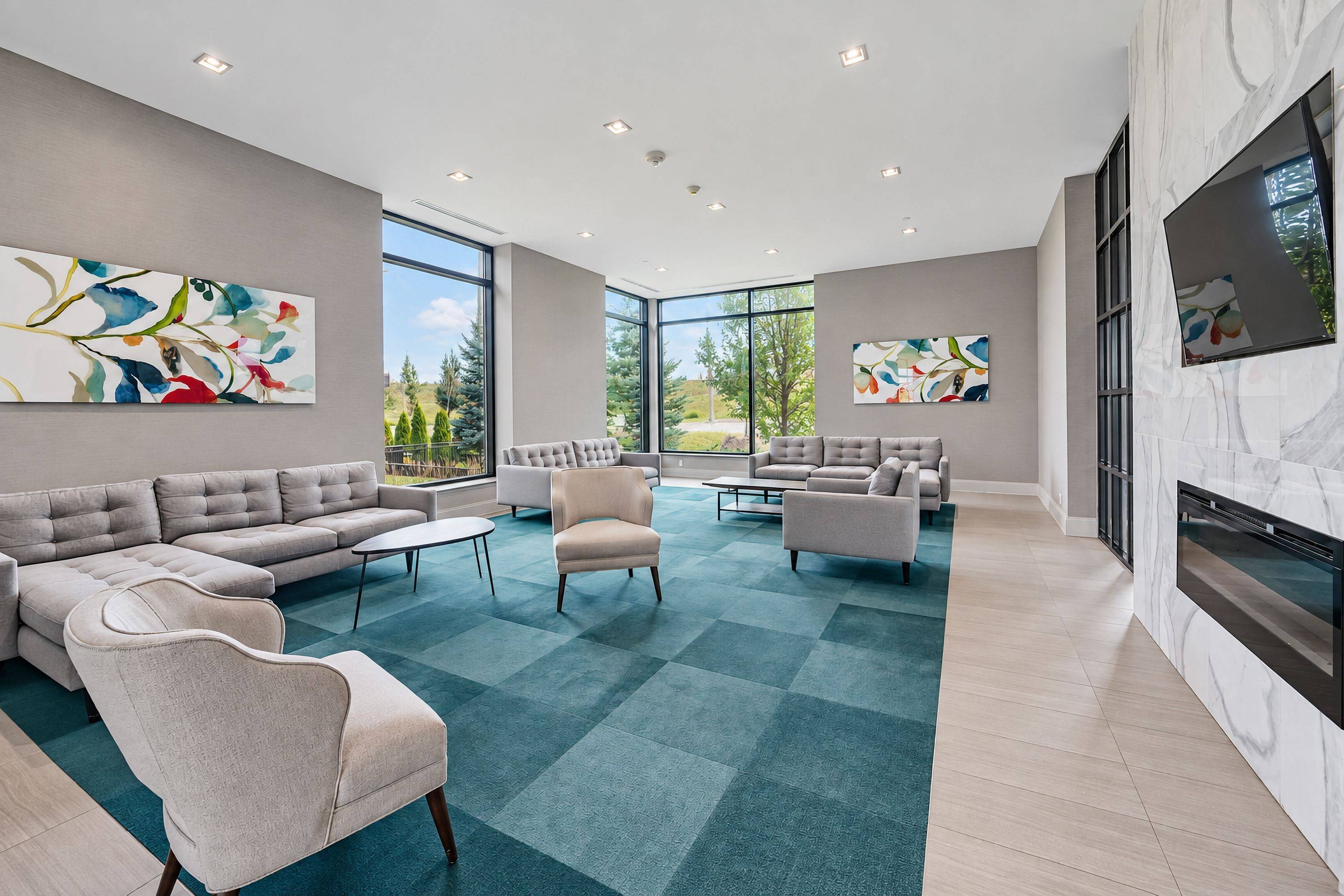 555 William Graham DR #344, Aurora, ON L4G 3H9