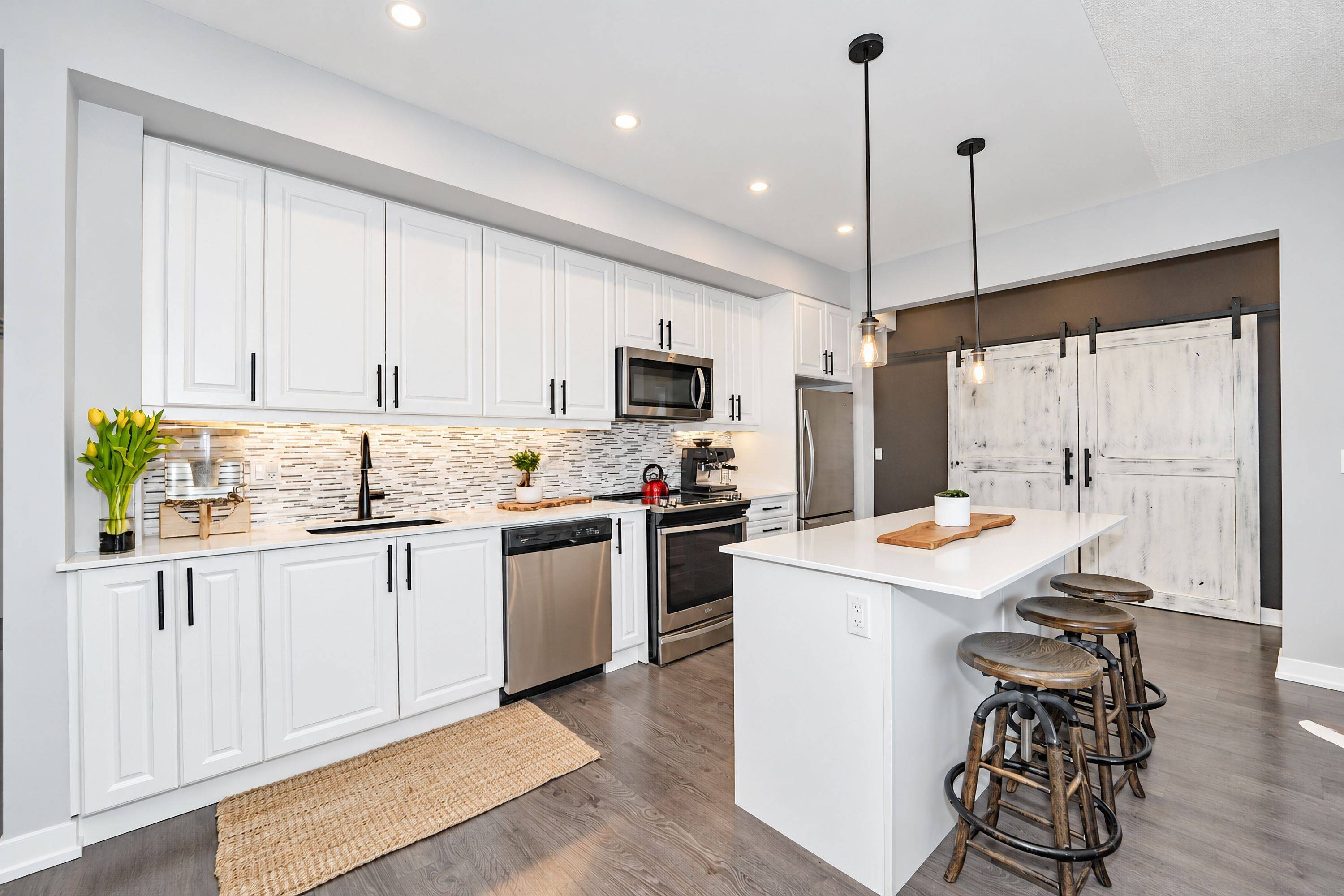 555 William Graham DR #344, Aurora, ON L4G 3H9