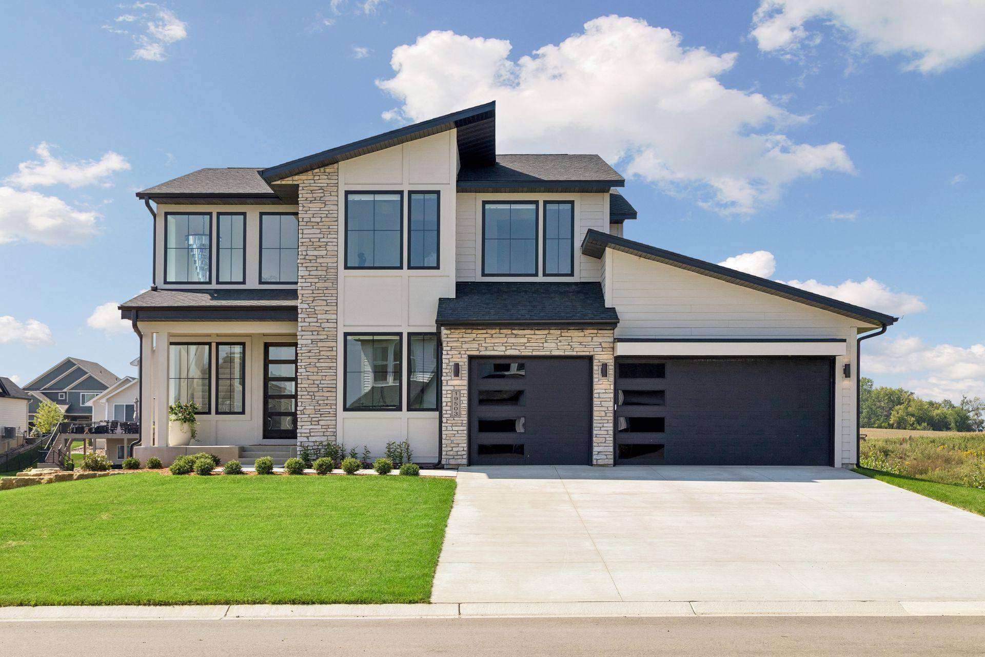 19503 Hammock AVE, Lakeville, MN 55044