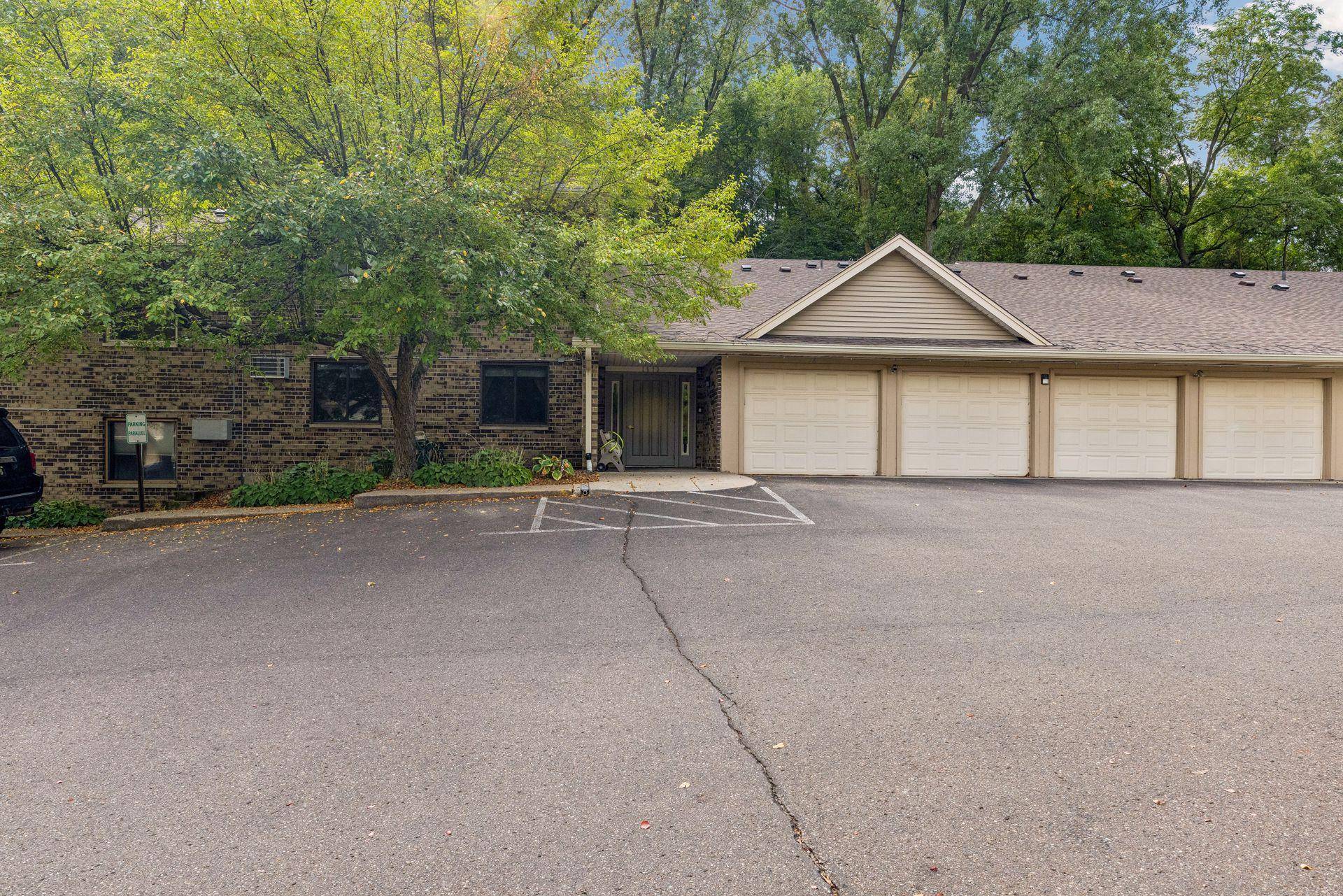 1573 Cohansey ST #204, Saint Paul, MN 55117
